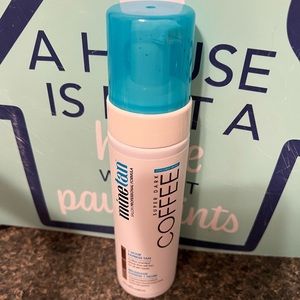 LOT IF 4 TAN SELF TANNING LOTION